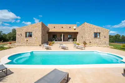 Image de Charmante maison à Arta avec piscine privée, utilisable à l'intérieur comme.
