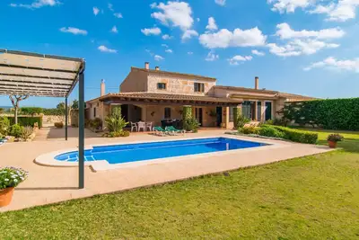 Image de Maison confortable à Campos avec piscine privée, utilisable à l'intérieur.