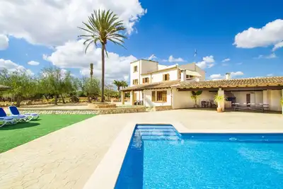 Image de Maison confortable à Campos avec piscine privée, utilisable à l'intérieur.