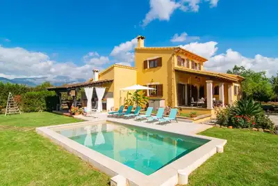Image de Magnifique maison à Inca avec piscine privée, utilisable à l'intérieur.