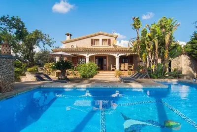 Image de Belle maison à Llubi avec piscine privée, utilisable à l'intérieur ou à.