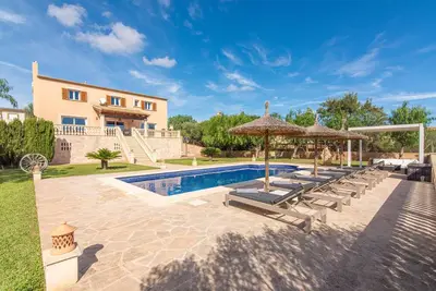 Image de Belle maison à Portocolom avec piscine privée, utilisable à l'intérieur ou.