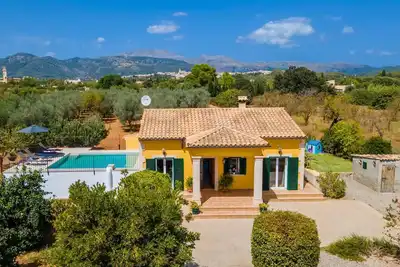 Image de Belle maison à Buger avec piscine privée, utilisable à l'intérieur ou à.