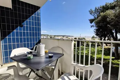 Image de Saint Georges de Didonne - Confort Simple pour cet Appartement face à la Plage