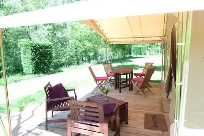 Image de Lodge Insolite Nature Vivarais bord de rivière sans sanitaires - 2 ch - 25 m² + 15m² terrasse 4 personnes