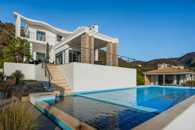 Villa Celini in Sisi