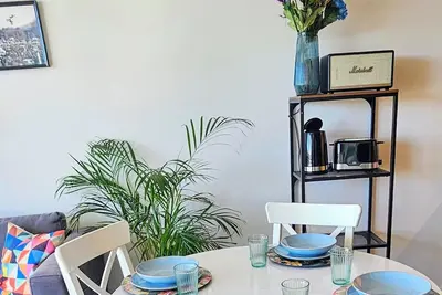 Image de Small cozy family cottage between beach and marina