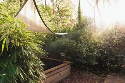 Image de Wellness Hottub Tiny House located in the forest at the Veluwe, close to lake