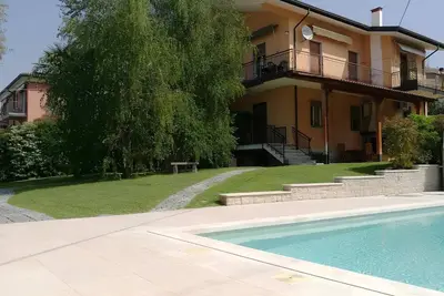 Image de \"Pergola Apartment\" 500 meters from the center of Lazise