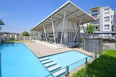 Image de 3 Bedroom Apartment Private Garden - Legae la Oliphant