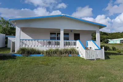 Image de 2-bedroom house centrally located with Ac in all rooms and charm