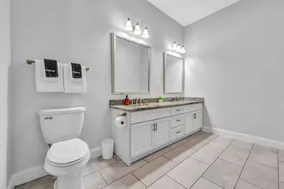 Image de Luxury 2-bedroom Penthouse in charming Downtown Cleveland with Free Parking