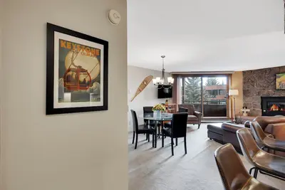 Image de Lake View Condo Near Ski Resorts w Hot Tub