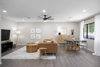 Image de Bonus Room! Htd Pool/Patio Oasis/Fire Pit/Games Renovated Phx Mid-Century Home