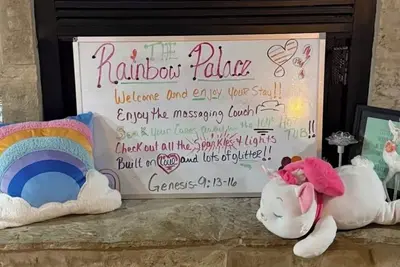 Image de The Rainbow Palace-3-bedroom with an awesome outdoor space. Welcome to our abode.