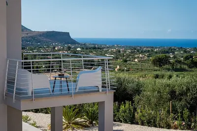 Image de Garden of the Laurels - Villa Flores