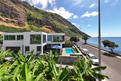 Image de Premium villa on the Madalena seafront|BeachFront