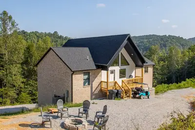 Image de 9br Theater Room Retreat: Dock Slip, Sleeps 30!