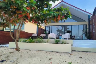 Image de Villa Violet – Rare 3-Bedroom Beachfront Villa with Full Disabled Access | Bang Por, Koh Samui