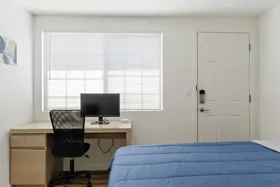 Image de Fabulous 4-bedroom house with Ac in every room