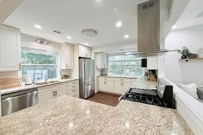 Image de 3br Modern Home Near LakePoint, Ksu, Lakes, Trails