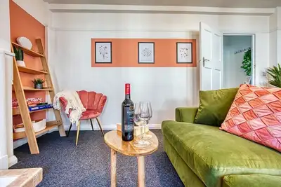 Prime Location I Comfortable Spacious