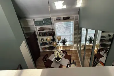 Image de Cozy 1-bedroom townhome in lovely Prospect with outstanding river view