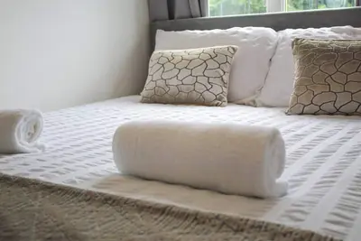 Image de Nec/Airport M6 Free Parking Available by Shm Stays