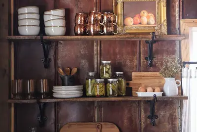 Image de Cozy 3-bedroom cabin on a horse ranch where tranquility meets rustic charm!