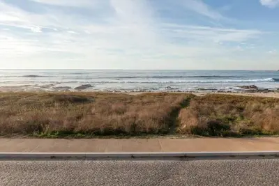 Just Over the Sea 2-