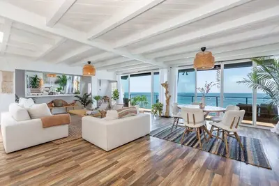 4b/4b Beach Homes with Private Beach Access