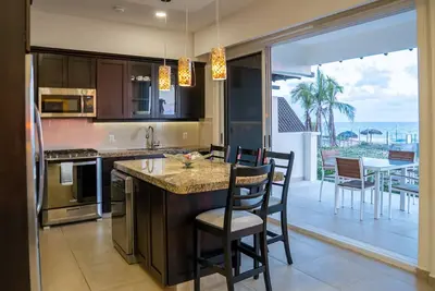 Image de Two Bedroom Ocean Front