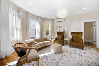 Image de Happy Salem 3br/2ba • Salem Sights on Foot