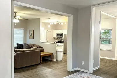 Image de 3br+Loft Home on Cul-de-Sac with Garage, Fenced Yard & Park Across the Street