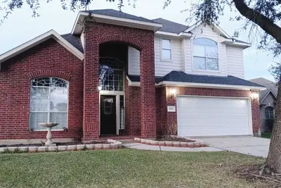 Image de Beautiful 4-bedroom house with Ac in cool Spring