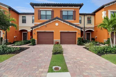 Image de Lakefront Retreat at Gran Paradiso in Venice, Fl - Bella Vita