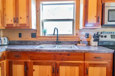 Image de 4 Private Cabins on 30 Acres 10 Min to Big Bend Np