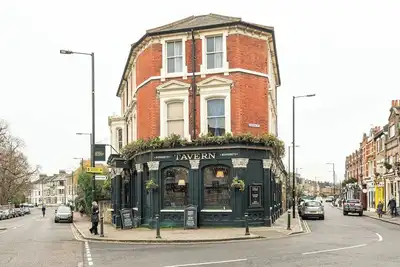 Image de 2br Garden Flat Near Richmond and Stadium