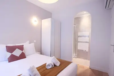 Image de Appartement de luxe 3 chambres en hyper centre, climatisation, ascenseur