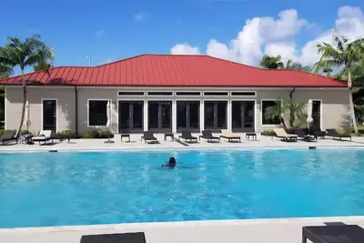 Image de Bright 2-bedroom apartment with Ac in peaceful community with pool tennis court