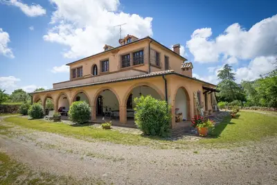 Image de Villa au cœur de la Toscane, parmi les collines de Bolgheri et Castagneto Carducci, à quelques kilom