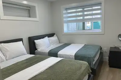 Image de 2b2b1den Entire New House -Ensuite laundry-Dishwasher-great location