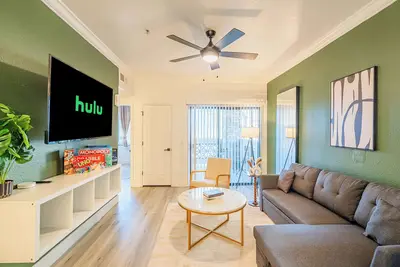 Spring Training  & Asu -Pool, Parking, Gym, HotTub, Wd