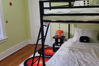 Image de Fabulous 2-bedroom house in Lansing perfect for your getaway