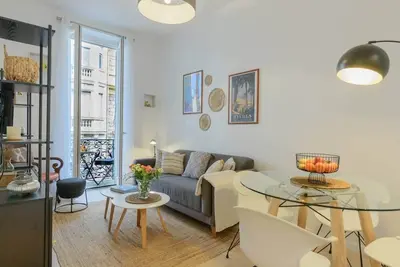 Image de Carré d'Or, 2 chambres, 4 personnes, Plage : 1 min, Climatisation