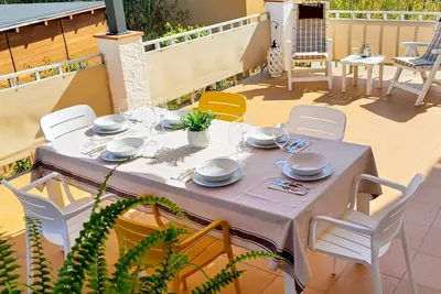 Image de Spacious and bright with large terrace. Ságaró (Costa Brava)