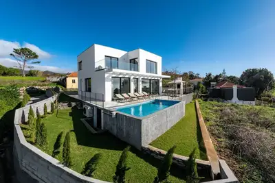 Wonderful tranquil villa with pool|Casa Laranja