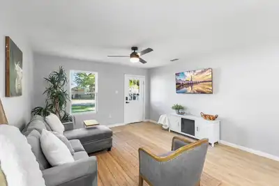 Image de Charming, fully remodeled and equiped  2-bedroom house with Ac in Abilene.