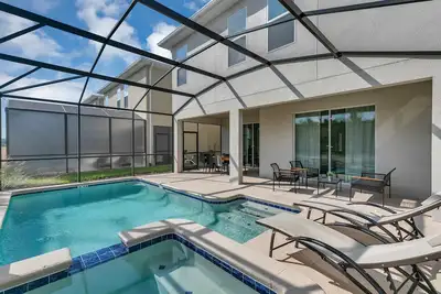 Image de Storey Lake 6br Home w/ Pool & Game Room