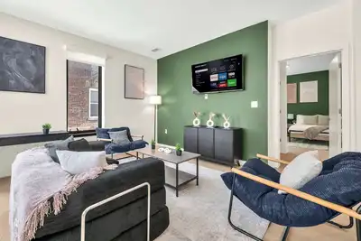 Image de Cwru & Little Italy | KingBed, Gym, Parking, W/D